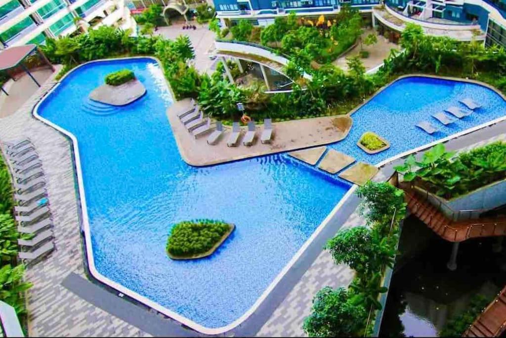 Apartment In Air Residences, Makati With Wifi, Netflix, Pool, Mall And More マニラ市 エクステリア 写真