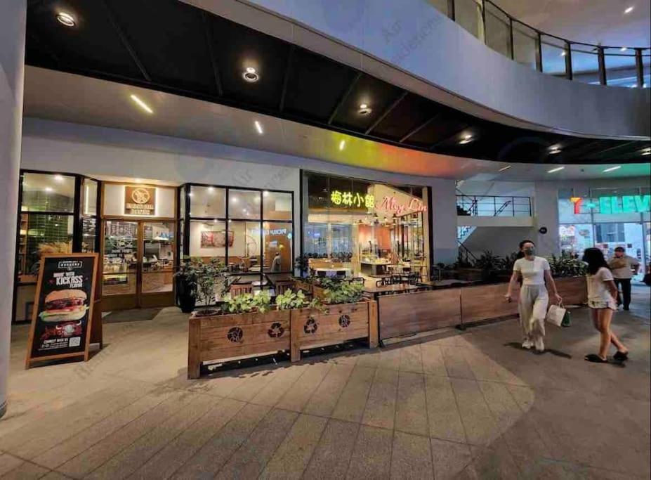 Apartment In Air Residences, Makati With Wifi, Netflix, Pool, Mall And More マニラ市 エクステリア 写真