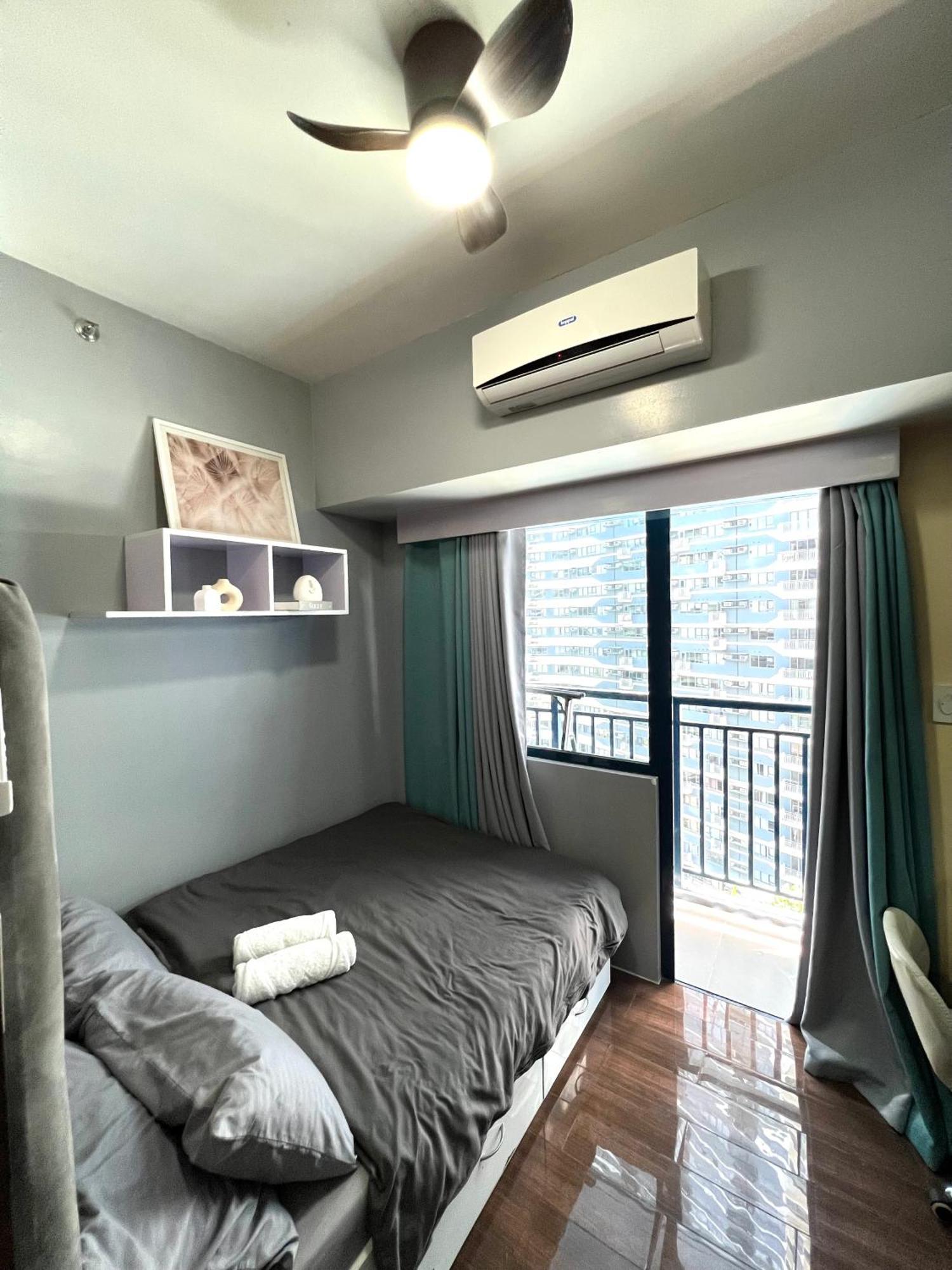 Apartment In Air Residences, Makati With Wifi, Netflix, Pool, Mall And More マニラ市 エクステリア 写真