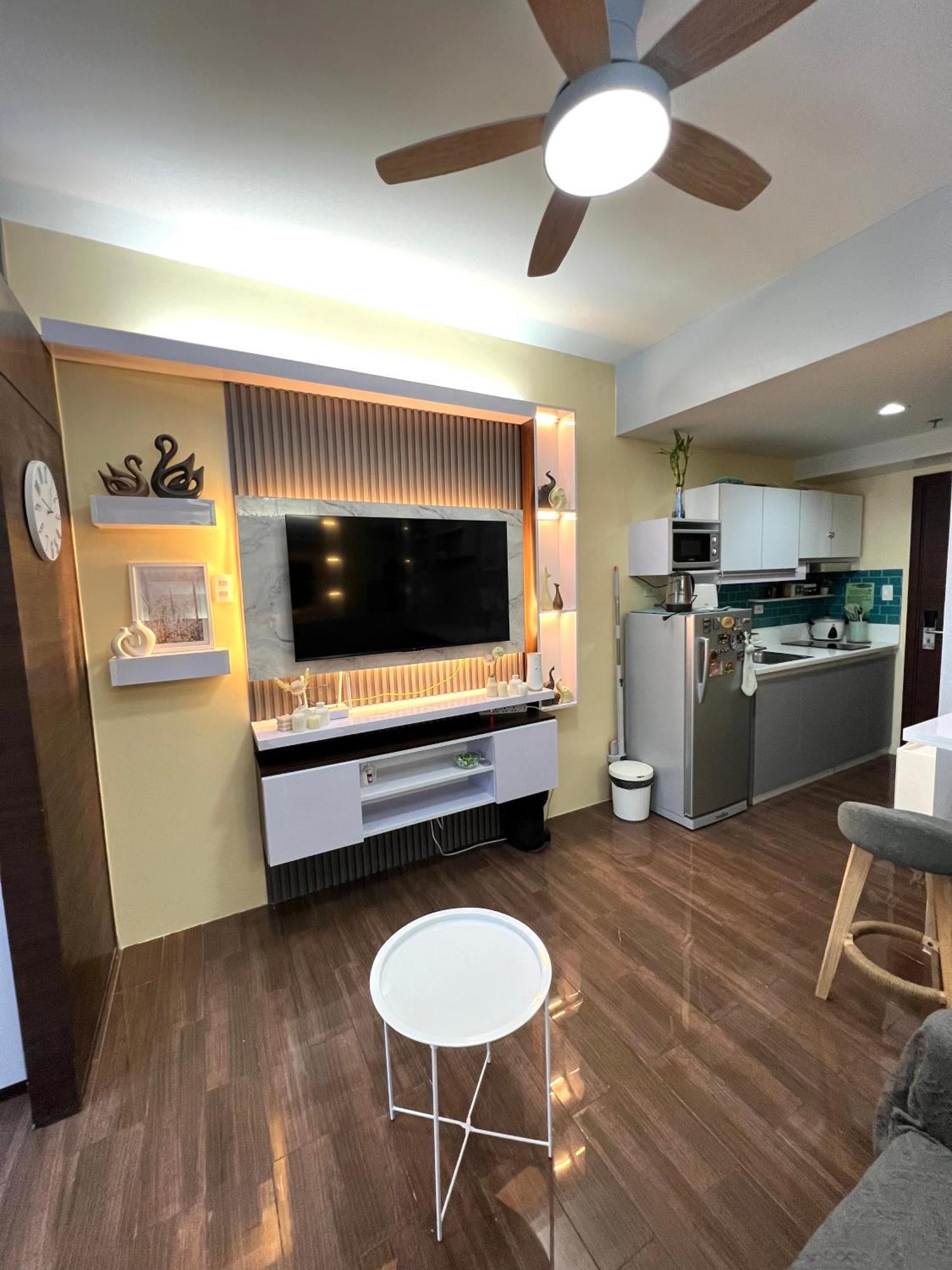 Apartment In Air Residences, Makati With Wifi, Netflix, Pool, Mall And More マニラ市 エクステリア 写真