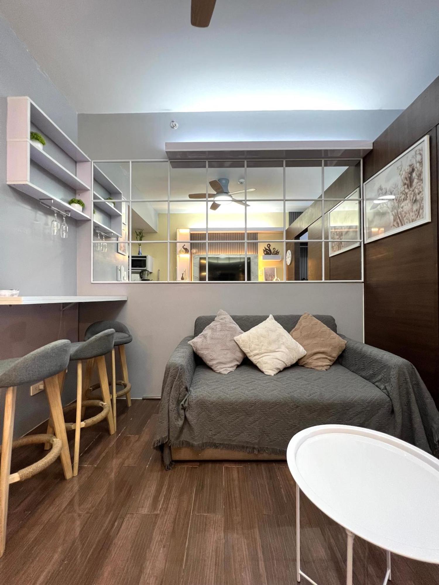 Apartment In Air Residences, Makati With Wifi, Netflix, Pool, Mall And More マニラ市 エクステリア 写真